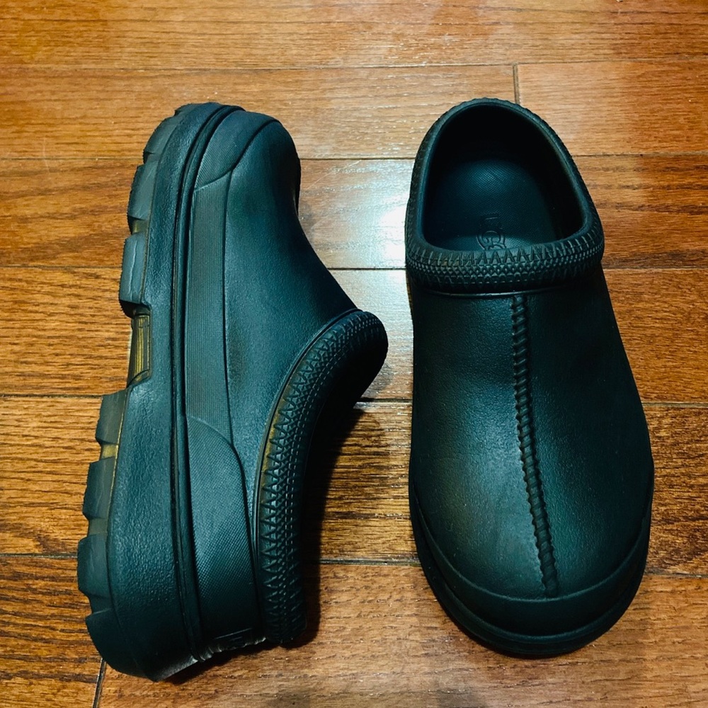UGG Tasman Clogs
